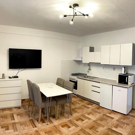 Apartments Derado Supetar Zewnętrze zdjęcie